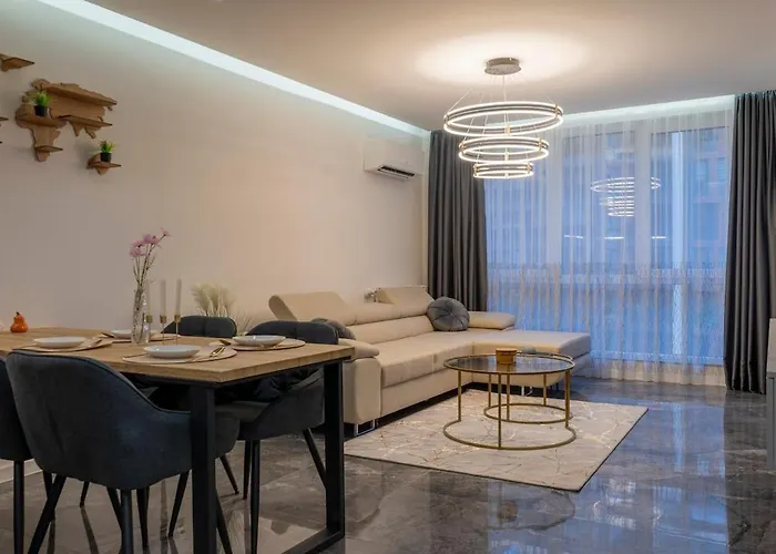 Luxury & Modern - Rowing Canal * بلوفديف